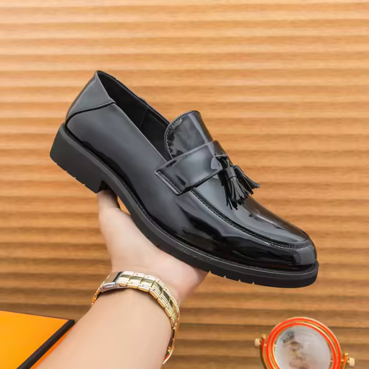 Zapatos de cuero de negocios de color sólido, mocasines brillantes de moda para hombres, la versión coreana es simple. - 1