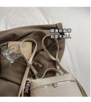 Mochila de viaje diario personalizada de PU de color sólido 2025, bolso cruzado simple de un solo hombro, bolso vertical para mujer - details 2