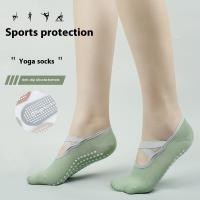 Calcetines de yoga profesionales con tiras cruzadas para mujer, medias antideslizantes para Pilates, baile, fitness, piso interior - details 0