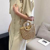 Bolso de playa de media luna de vid de hierba tejido a mano, bolso de hombro hueco de verano para mujer de gran capacidad - details 25