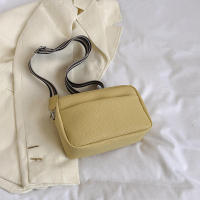 Bolso de mensajero tipo almohada de cuero PU vintage de alta calidad para mujer, bandolera pequeña - details 16