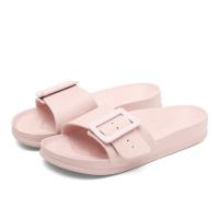 Sandalias de verano para mujer 2025, nuevas chanclas con hebilla ajustable, zapatos de playa antideslizantes a la moda para exteriores, chanclas planas para casa - details 0