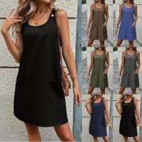 Vestido casual de verano con cuello redondo, sin mangas y botones. - details 1