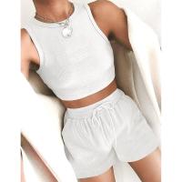 Conjunto de dos piezas de verano para mujer, chaleco sin mangas de color sólido con textura gofre y pantalones cortos casuales de moda. - details 15