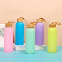 Botella de agua deportiva de 500ML, artículos para beber a prueba de fugas para viaje, sublimación, botella de bebida de vidrio esmerilado con gradiente en blanco con tapas de bambú - details 0