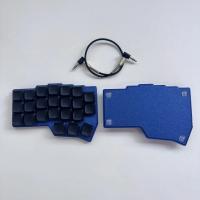 Kit de teclado dividido Corne V4.1 con tapas negras, interruptores Kailh Choc V1, teclado personalizado, cableado, intercambiable en caliente y RGB. Kit Gamer con Diseño Dividido y Componentes Premium para Jugadores Exigentes. - details 8