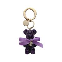 Moda completa diamante medio violento oso coche llavero creativo letra grande hebilla redonda llavero bolsa colgante muñeca niña - details 0