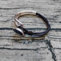 UNOde50-Joyería de la suerte hecha a mano, pulsera de cuero y cristal con diseño exclusivo para mujer - details 5