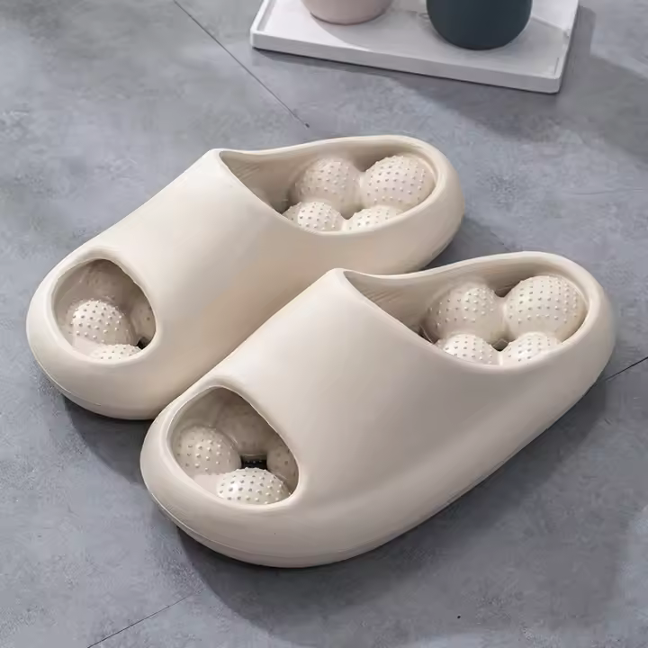 Nuevo hogar antideslizante zapatillas de las mujeres de verano casa interior cómodo fondo grueso hueco baño fresco zapatillas - 1