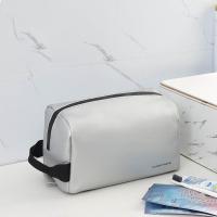 Neceser impermeable para hombre, bolsa de aseo de PU de mano de gran capacidad, bolsa de maquillaje ligera con separación de ropa seca y húmeda, para mujer y hombre - details 11