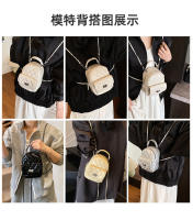 Versión coreana Xiaoxiangfeng Lingge mochila 2025 primavera nueva moda simple estudiante cadena de gama alta bolso de mujer - details 2