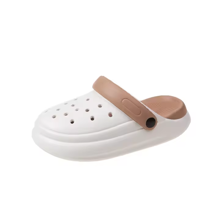 Novedad de verano, zapatos impermeables para mujer, zapatillas de jardín suaves de verano, sandalias clásicas para el cuidado de la madre en interiores - 1