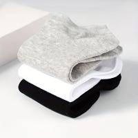 Calcetines de tobillo deportivos versátiles para hombres de primavera y verano, calcetines cortos simples y transpirables de primavera y otoño, calcetines invisibles unisex versátiles para exteriores de otoño e invierno - details 5