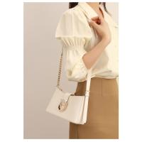 Bolso premium para las axilas nuevo bolso de hombro para mujer bolso baguette cruzado de cadena simple - details 15