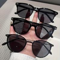 Conjunto de 3 Gafas para Mujer con Remaches, Estilos Redondos y Diferentes, Personalidad Vanguardista, Gafas Polivalentes de Calle - details 0