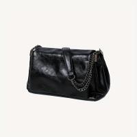Bolso de hombro estilo vintage para mujer - Bolso hobo de gran capacidad con correa de cadena, cierre magnético y diseño acolchado, negro - details 3
