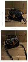 Bolso cuadrado pequeño de sobre simple de la marca Hong Kong2025Nueva Bolsa de Mano con Cierre de Moda, Bolsa de Hombro Versátil para Mujeres - details 13