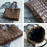 Bolso de mano de algodón con almohadilla espacial para mujer, bolsa de viaje de hombro acolchada, de gran capacidad, impermeable, a la moda, Invierno - details 51