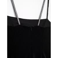 Moda femenina de otoño-invierno 2025 de terciopelo negro corto - details 6