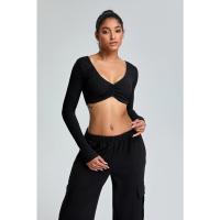 Camiseta deportiva plisada de manga larga con cuello en V profundo para mujer al por mayor - details 1
