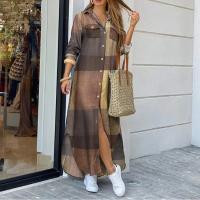 Vestido de manga larga a cuadros, Maxi Vestido de playa de verano elegante para mujer, vestido camisero Irregular con botones, bata de fiesta con solapa estampada dividida - details 4