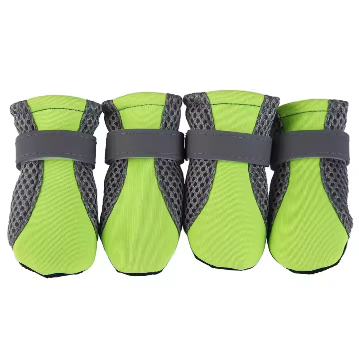 Botas de malla antideslizantes para perros, zapatos reflectantes para cachorros, suela suave transpirable, protectores de patas de perro, ajustables, antideslizantes para mascotas al aire libre, 4 piezas - 1