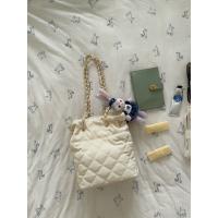 Bolso De Cadena De Rombos De Tela De Nailon, Bolso De Paquete De Crema Acolchado, Bolso De Cubo Pequeño. - details 17