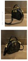 Bolso pequeño redondo de piedra de flor de lluvia de textura de lujo ligero de la marca Hong Kong para mujeres2025Nueva Bolsa Bandolera de Un Solo Hombro Texturizada Versátil y Moderna - details 13