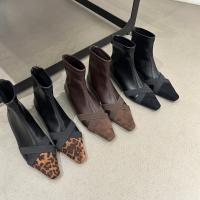 Botines de punta cuadrada para mujer, zapatos elegantes de tacón bajo a la moda, botas cortas simples delgadas - details 7