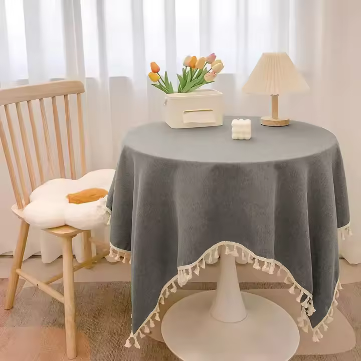Mantel Redondo Impermeable Antimanchas con Flecos Estilo Rústico Elegante para Mesa de Centro o Comedor Decoración Campestre Moderna Fácil Limpieza (Algodón y Lino) - 1