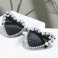 Gafas de Sol para Mujer con Montura Grande y Corazón Gafas de Moda con Perlas Incrustadas para Bodas y Fiestas - details 1