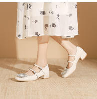 Zapatos de mujer con tacón bajo y hebilla plana - details 10
