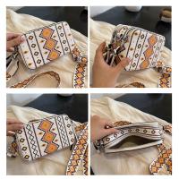 Bolso Cruzado Vintage de Bordado para Damas Pequeño Bolso Cuadrado de Hombro - details 8