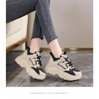 2025 Nueva Plataforma Papá Mujeres Aumento de Altura Ligero Interior Deportes Pequeños Zapatos Casuales - details 4