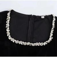 Minivestido negro de terciopelo con decoración de diamantes de imitación para mujer, elegante vestido de fiesta de noche con cuello cuadrado y manga larga y cintura alta - details 6