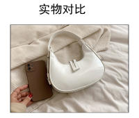 Bolso de mujer de charol nuevo verano de moda bolso de hombro versátil bolso de axila de moda - details 2