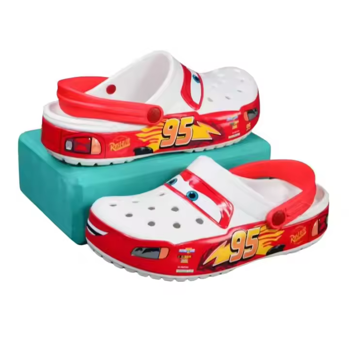 Zuecos clásicos UNISEX Lightning McQueen Car Hole Shoes Zapatilla 100% nuevo Adecuado para playas, calas y relajación - 1