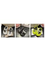 Zuecos de moda con dijes, recién llegados, suela gruesa, pantuflas de exterior para mujer, sandalias de playa de verano de alta calidad para niñas - details 1