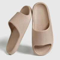 Zapatillas de mujer a la moda, Sandalias planas de verano, zapatillas de baño ligeras de EVA para el hogar, tobogán de interior para masaje para parejas, zapato de ducha 2024 - details 18