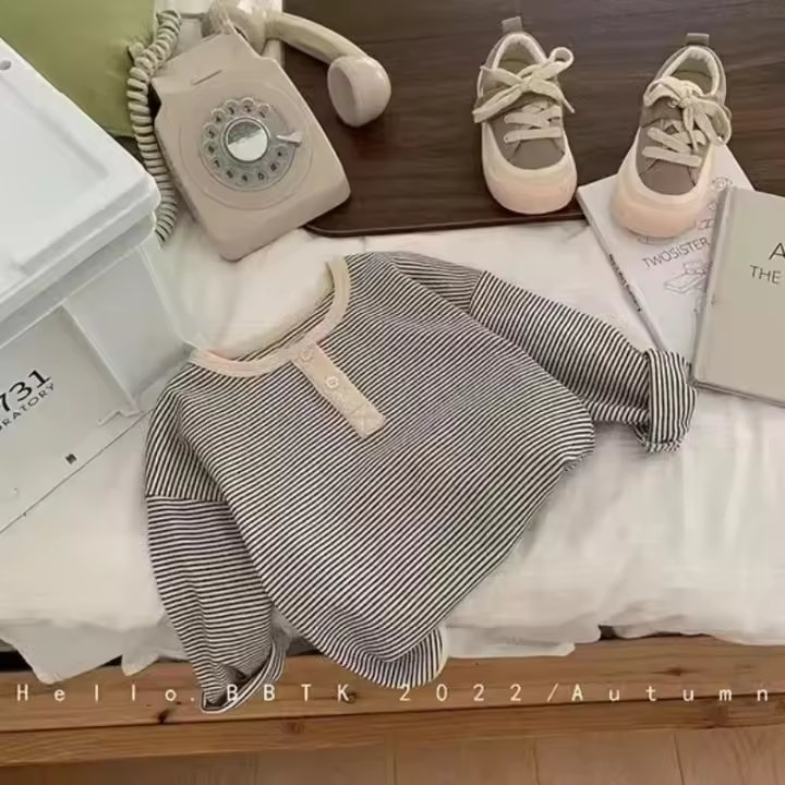 Camiseta de manga larga estilo primavera y otoño para niños a rayas coreanas - 1