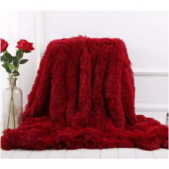 Hggzeg Manta larga de piel sintética supersuave para sofá, silla, cama, color burdeos, 160 x 200 cm - 1