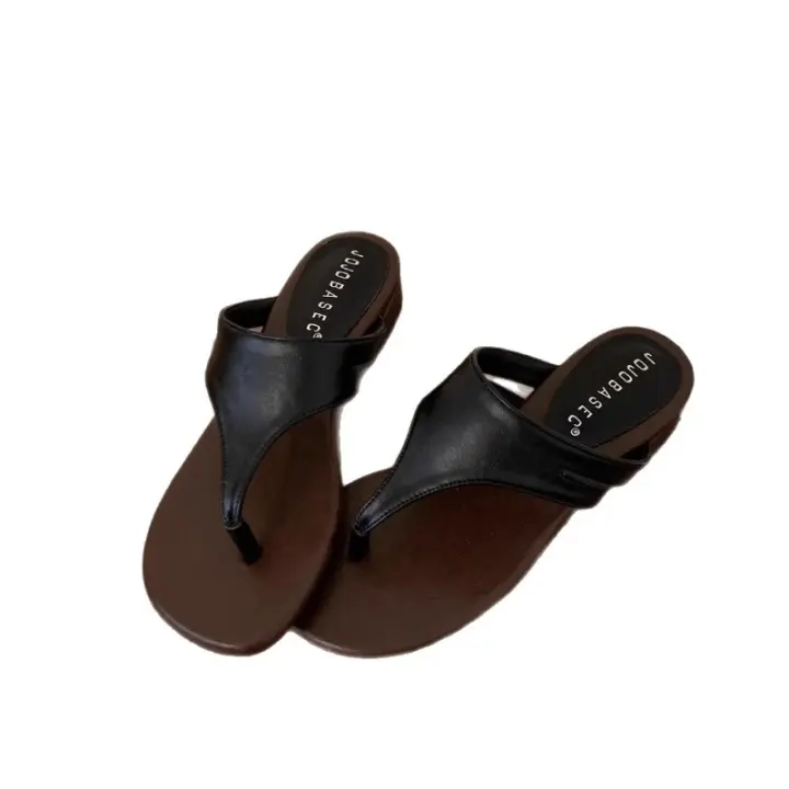 Chanclas de pinza francesas, ropa exterior de mujer 2025, nueva moda versátil estilo de hadas con falda, zapatillas de playa - 1