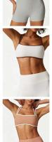 Sujetador de yoga de alto impacto con canalé en contraste y pantalones cortos para levantar la cadera, traje de gimnasia, conjunto de entrenamiento elástico para Pilates, 2 piezas - details 5