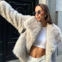 Abrigo de piel sintética para mujer, chaqueta holgada de manga larga con cuello levantado, abrigo grueso de invierno - details 0