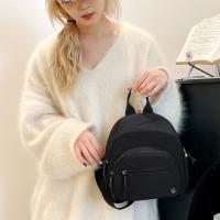 Mochila portátil de nailon para mujer, mochila informal ligera con múltiples bolsillos de Color sólido y asa impermeable - details 8