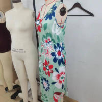 Vestido estampado de cintura irregular con cuello en V de verano 2025 para mujer - details 8