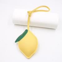 Precioso llavero de cuero PU con forma de limón, colgador de cuero PU con dibujos de frutas, llavero de coche, colgante de bolso de moda para mujer - details 6