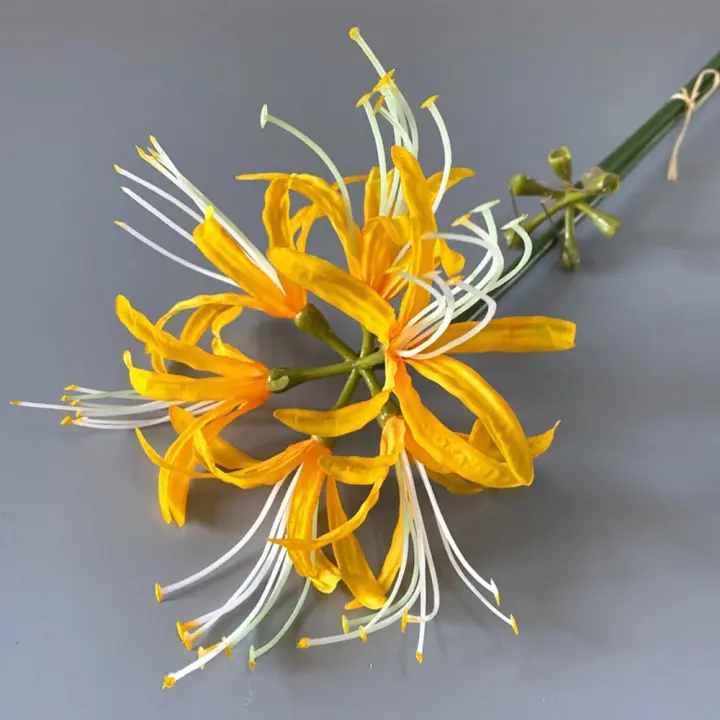 Rama de flor Higanbana Artificial de 60cm, flor de equinox de seda hecha a mano de plástico, hermosa flor falsa de tacto Real - 1