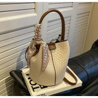 Bolso de mano de mujer nuevo de primavera y otoño de nicho de moda 2025, bolso de hombro versátil de moda, bolso de cubo tejido. - details 26