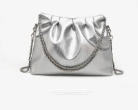 Bolsos de mujer de gran capacidad a la moda, nuevo bolso de mensajero de cadena plisada con textura de alta calidad en color sólido. - details 24